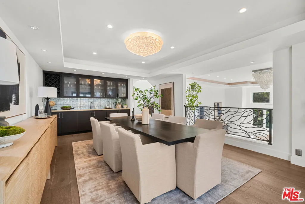 6439 Deep Dell Place, Los Angeles, California 90068 home-pic-11